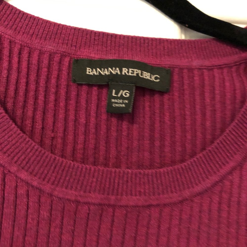 Banana Republic Women's Crew Neck Sweater - Burgundy - Picture 2 of 2
